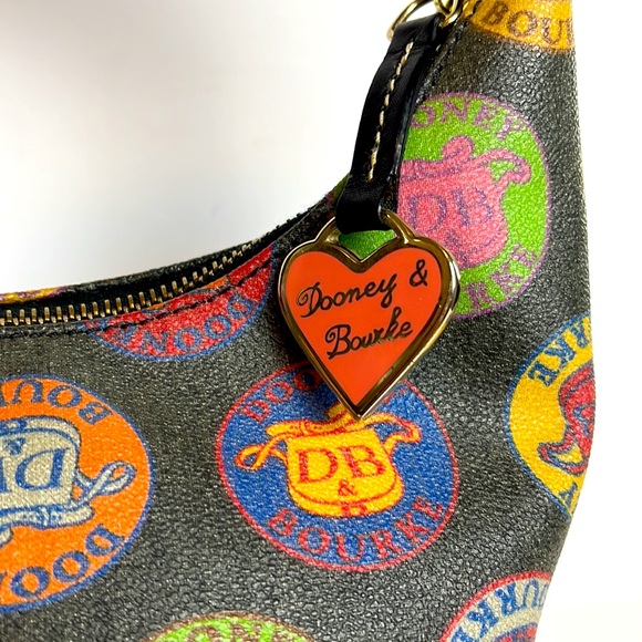 VTG Dooney & Bourke 90’s Y2K Medallion Bucket purse - Picture 2 of 9
